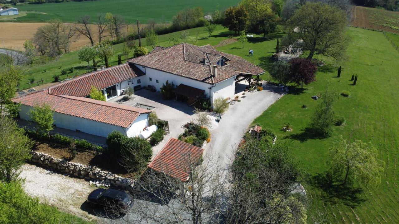 Ferienwohnung Au Pajot Ambax Buitenkant foto